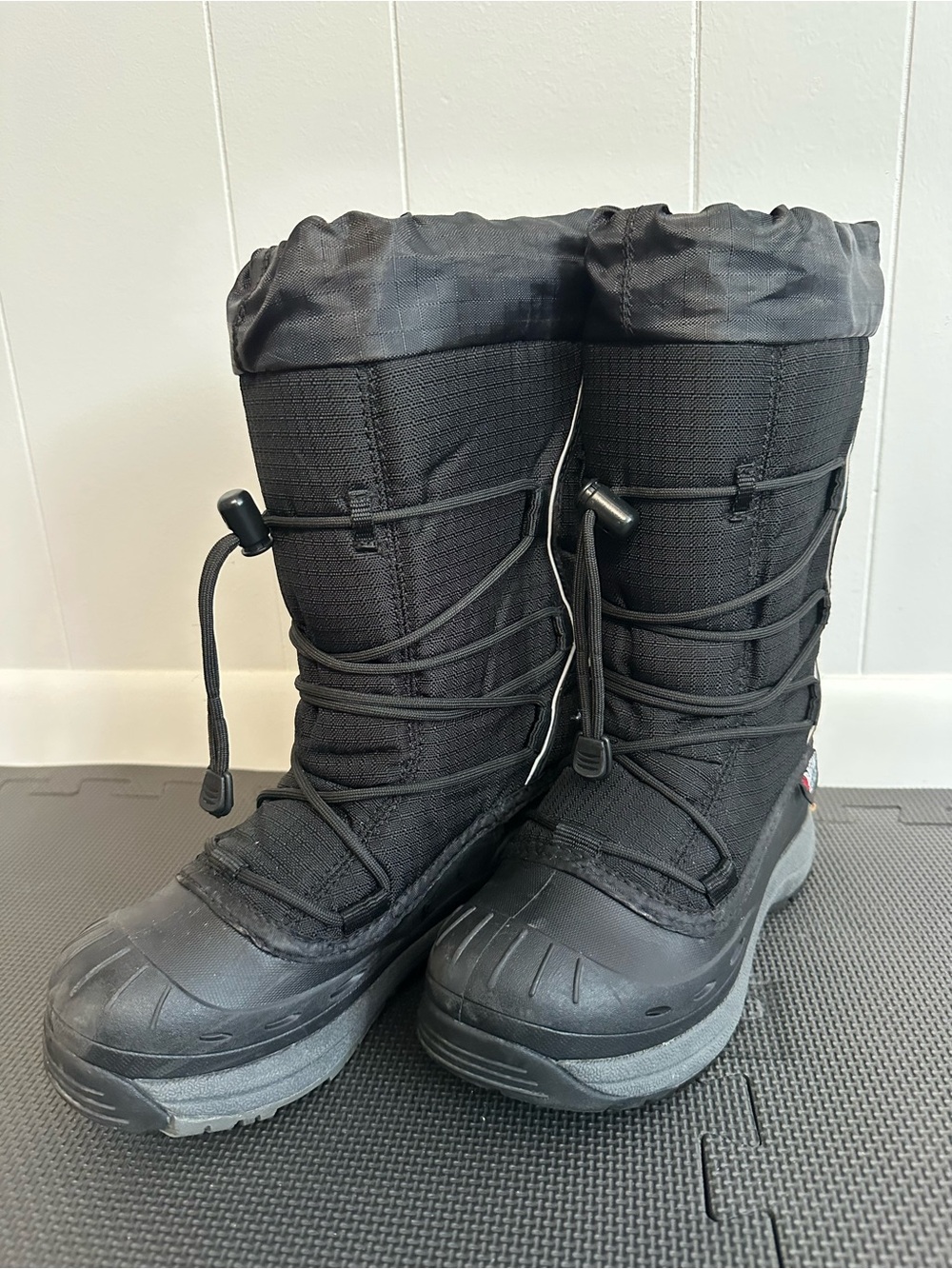 Brand new Women’s Baffin boots